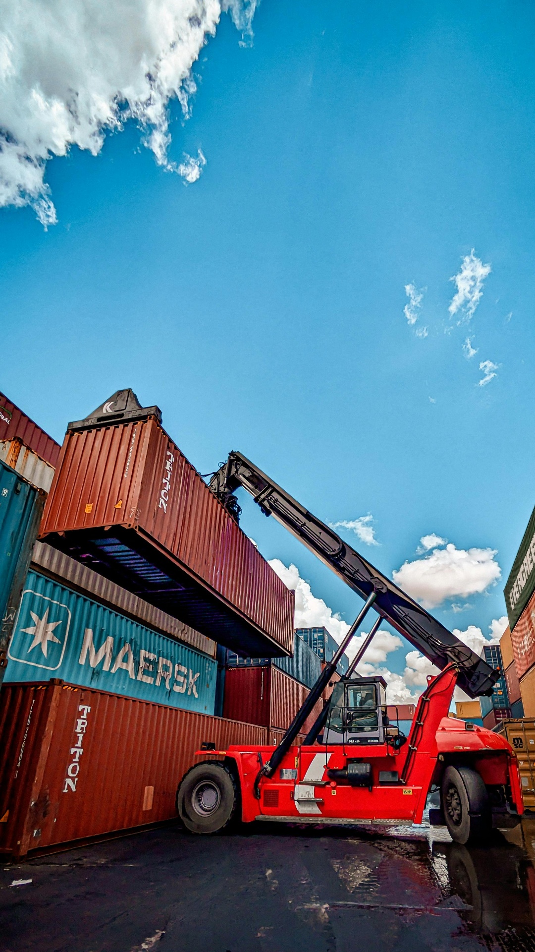 Container handling operations representing import facilitation